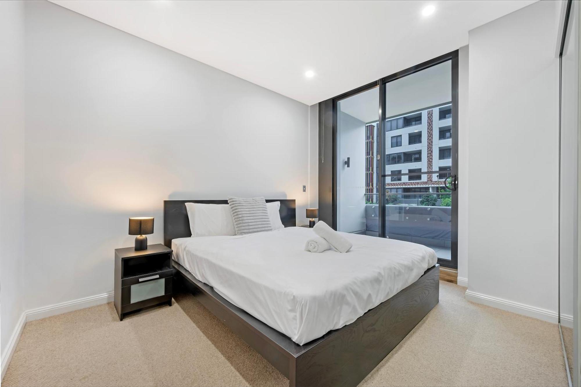 Chic Rosebery 2br With Easy Access *