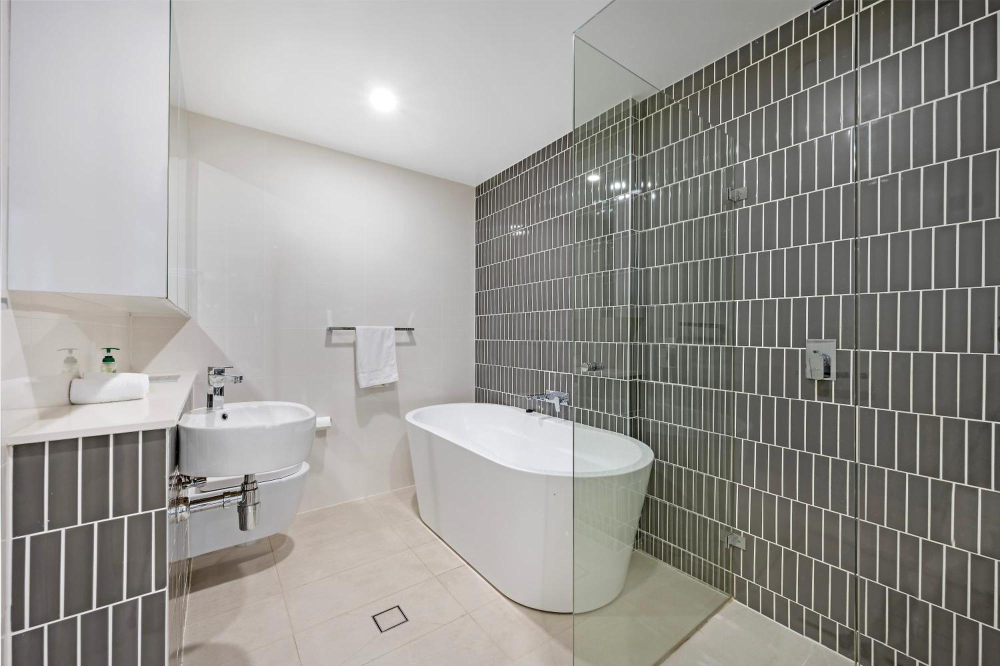 Chic Rosebery 2br With Easy Access Apartment Sydney