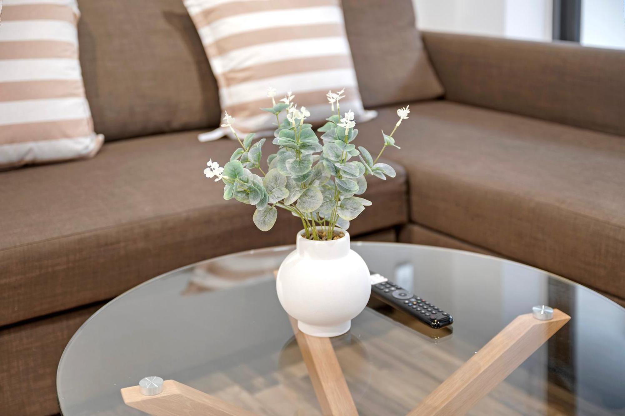 Chic Rosebery 2br With Easy Access Apartment *
